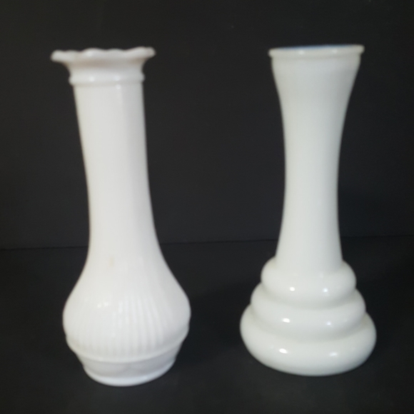 Randall Accents Vintage Set Of 2 Randall Milk Glass Boudoir Vases